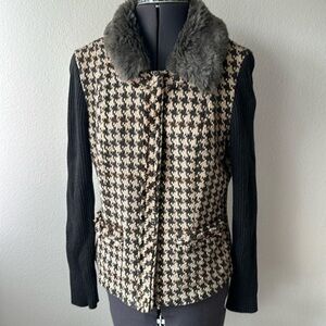 CAbi jacket size 6 removable collar style #978 black tan herringbone fur collar